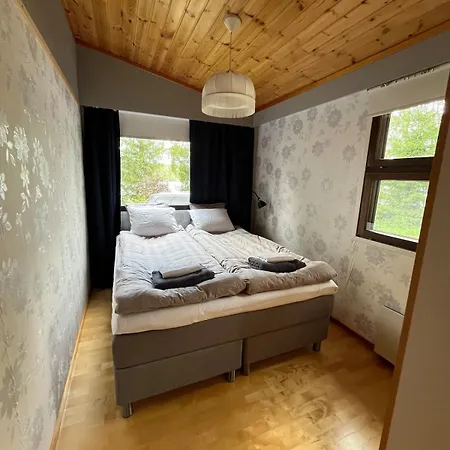 Semi-detached By The 아파트