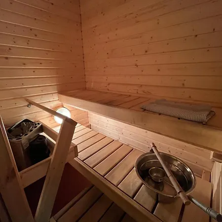 Semi-detached By The 아파트 Jyväskylä