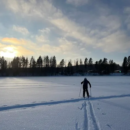 Semi-detached By The 公寓 *