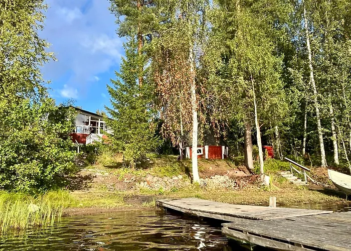 公寓 Semi-detached By The *