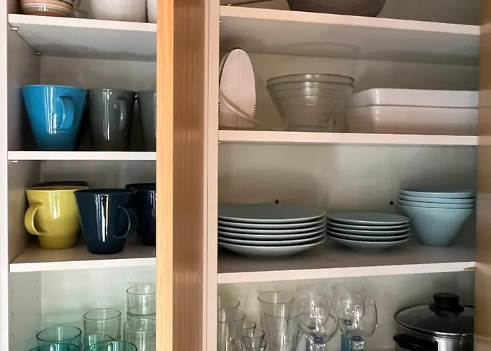 公寓 Semi-detached By The *