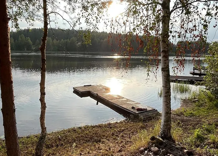 Semi-detached By The 公寓 *